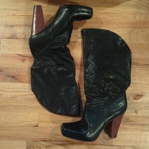 Ladies Black Leather FRYE High Heel Boot Sz 9.5